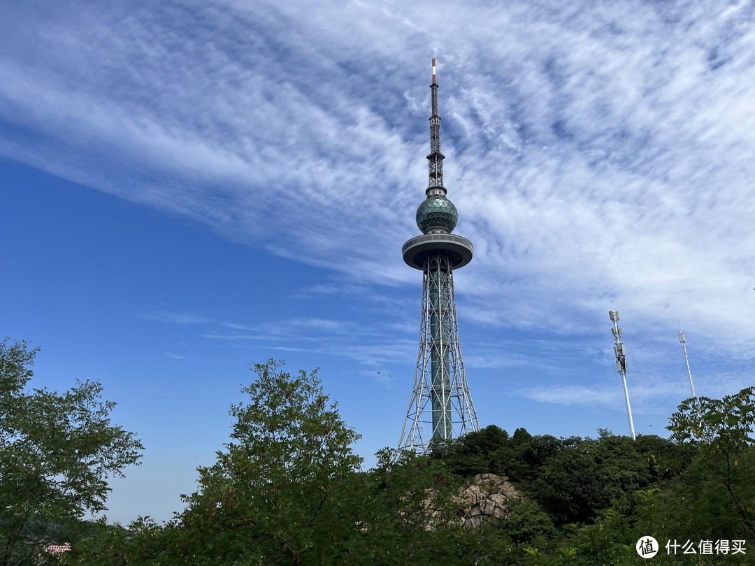 青岛一日游的最佳打开方式从山顶到海滩，让你体验绝佳美景！