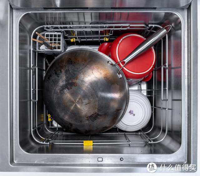 高温高压+高能气泡，洗碗洗菜都得心应手，方太水槽洗碗机 E9测评