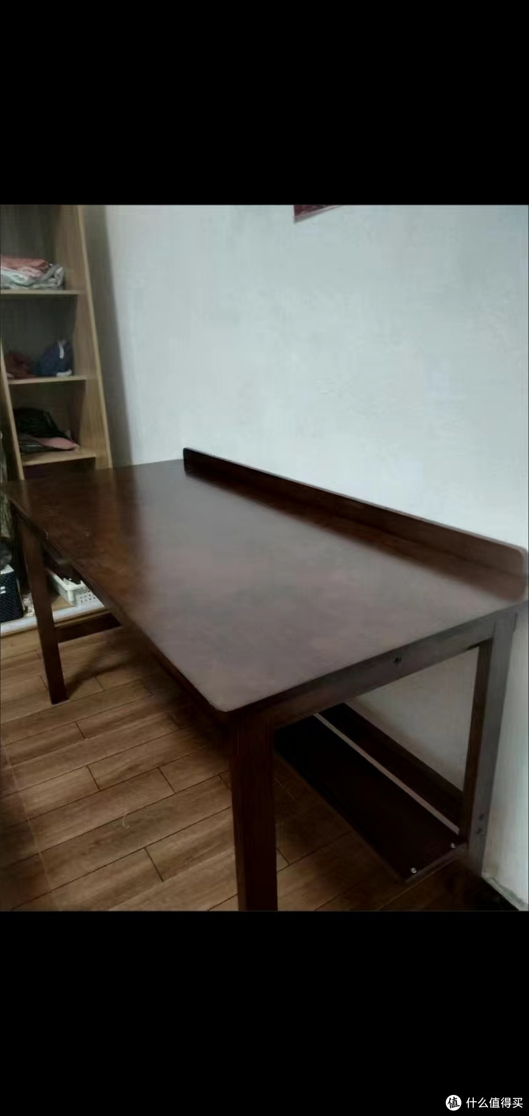 实木木桌：岂止颜值功能更强，多元储物收纳，打造整洁有序的办公空间