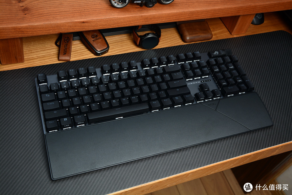 699元的败家之眼，全新NX轴体，ROG游侠2 NX机械键盘体验