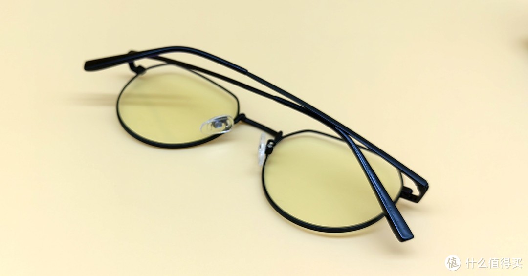 打工人实测：防蓝光眼镜是否真的有效？（附选购指南）