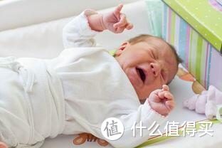 宝宝出生自带的神奇功能，7种反射行为反映宝宝大脑发育，别轻视