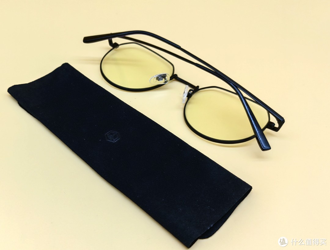 打工人实测：防蓝光眼镜是否真的有效？（附选购指南）