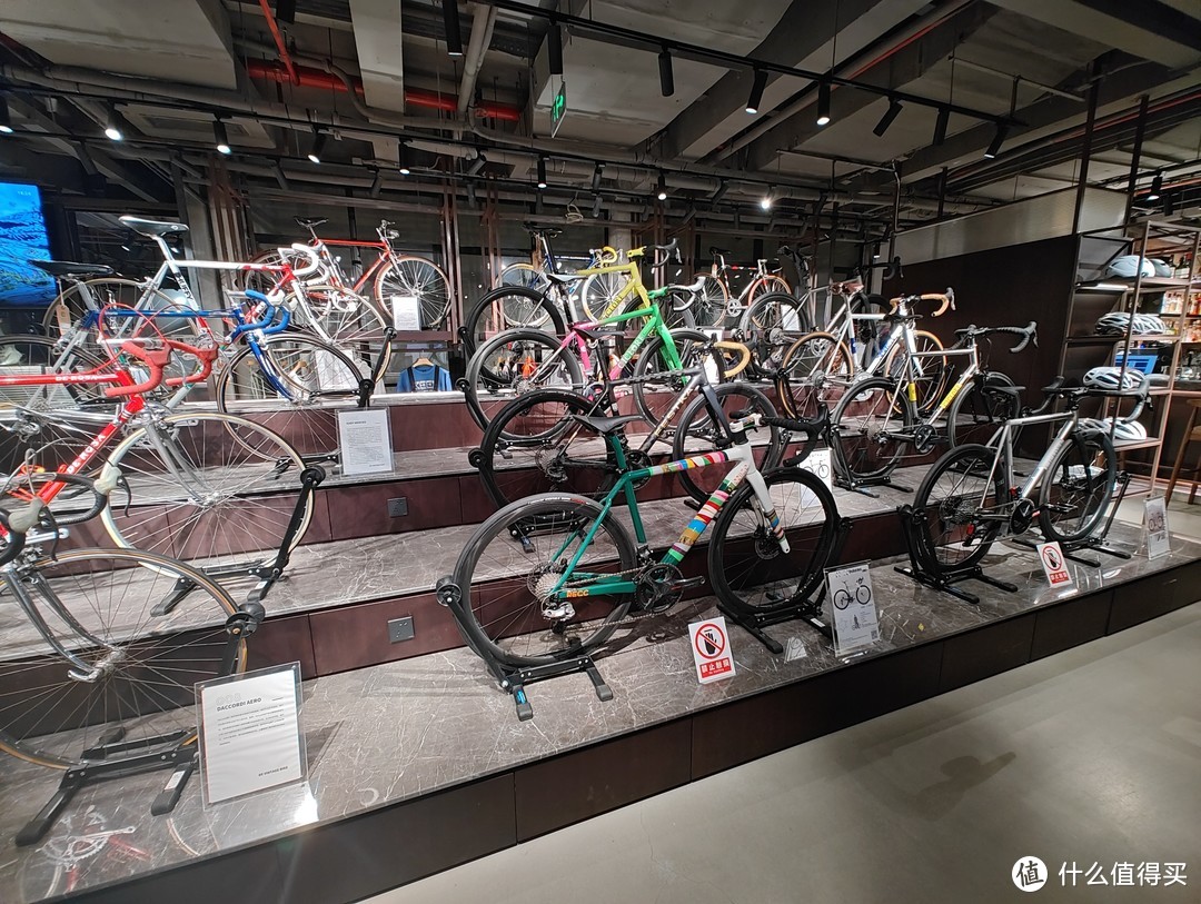 线下探店之自行车主题餐厅：位于上海张园的RE而意自行车厨房，让我们边吃边破风吧