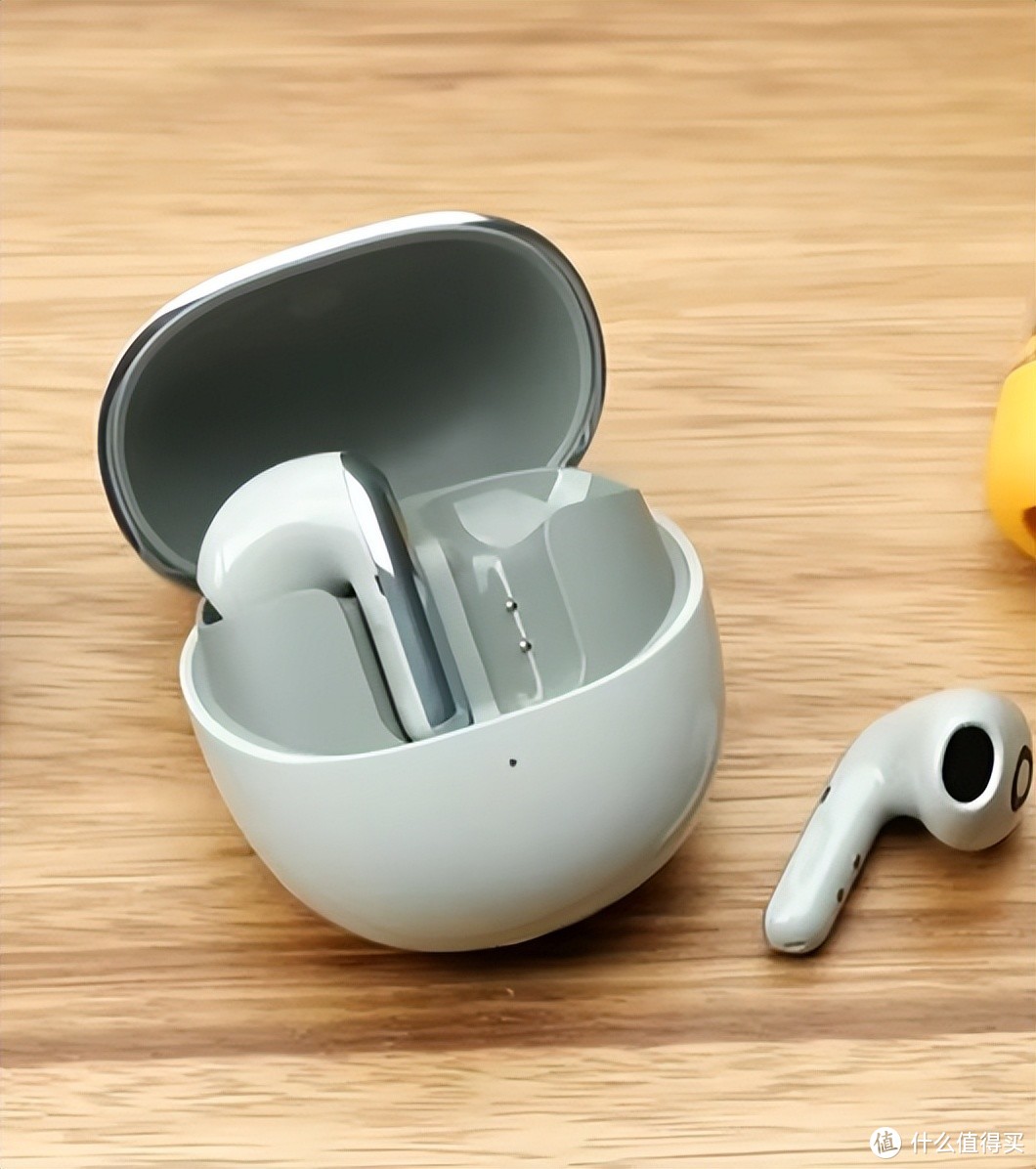 小米Buds 4：卓越的音质、舒适的佩戴体验和多功能性的半入耳式耳机