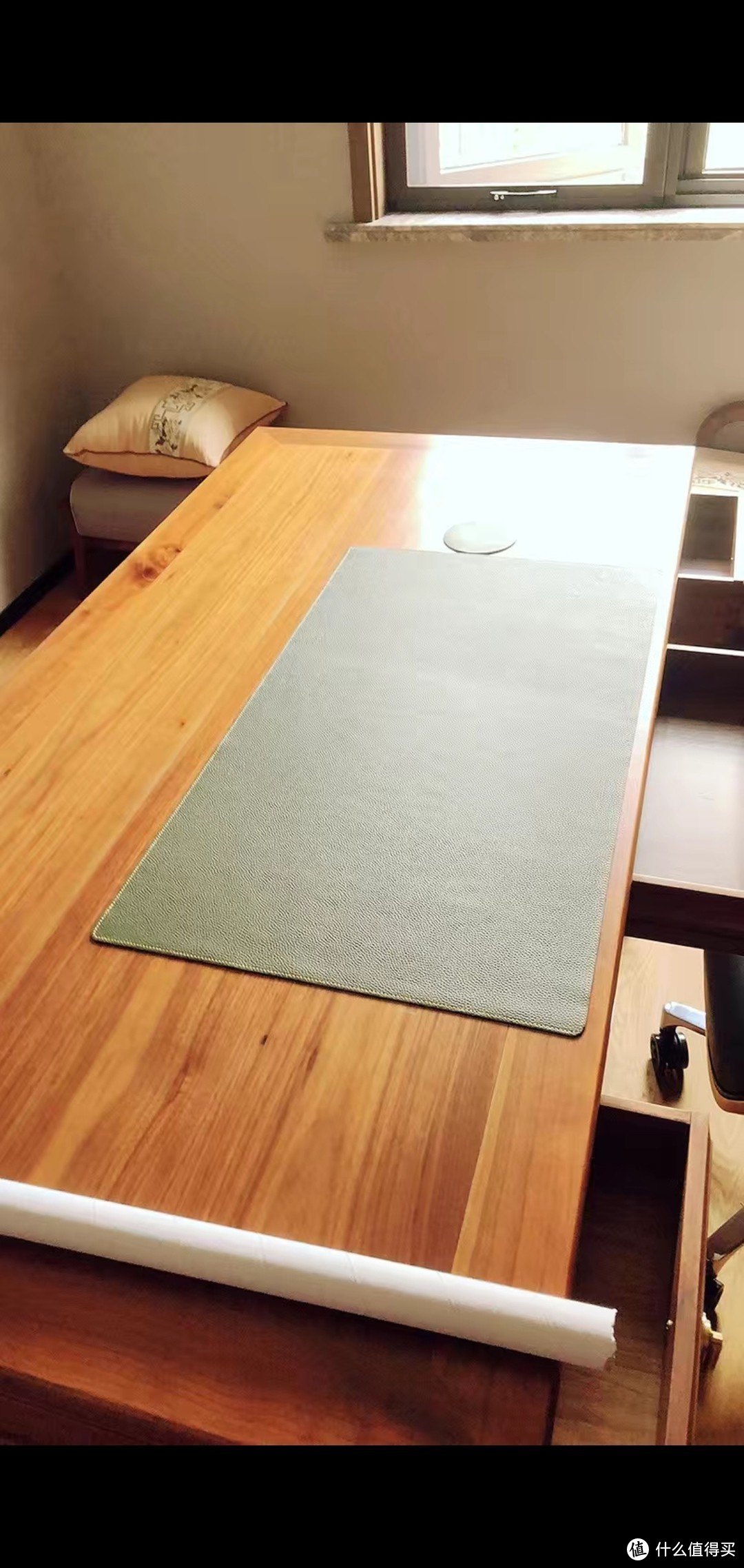 电脑桌垫：头层牛皮，纯手工打造锁边，让您的桌面更时尚、舒适