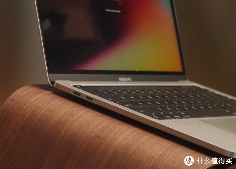 MacBookPro很给力，M2版本跌价2550元，给Windows笔记本重力一击