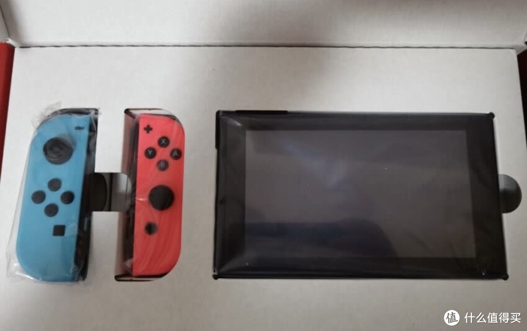 ￼￼任天堂 Nintendo Switch超级盒子 国行续航增强版红蓝主机【内含续航主机&随机款Amiibo1￼￼