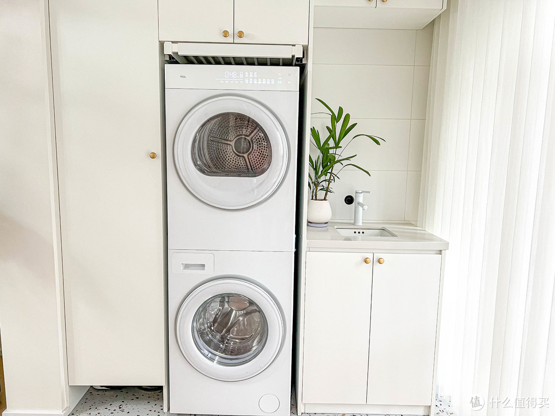 一站式解决洗烘护，高颜值的TCL洗衣机 双子舱T10