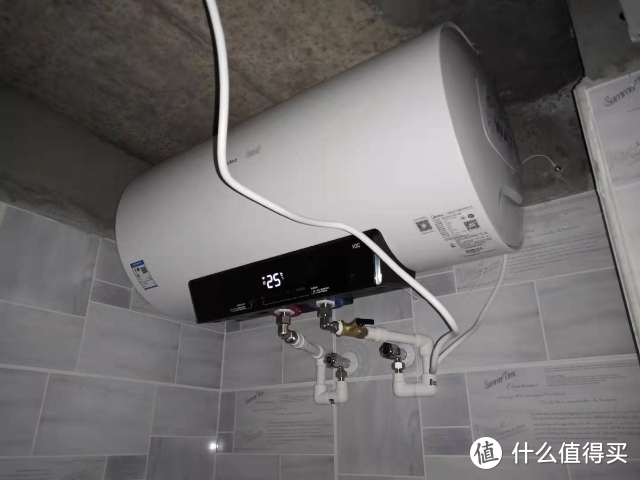 洗澡时“电热水器”要不要断电？多亏维修师傅告诉我，不然会闯祸