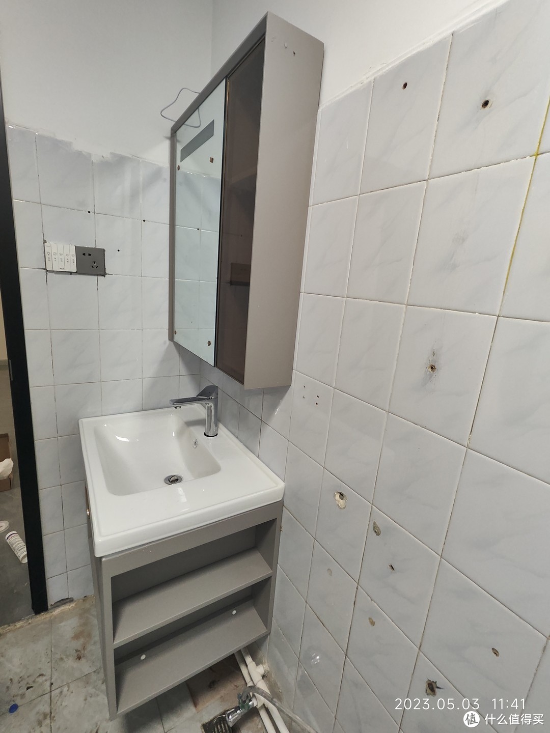 二手房装修之浴室柜安装：关键步骤和注意事项