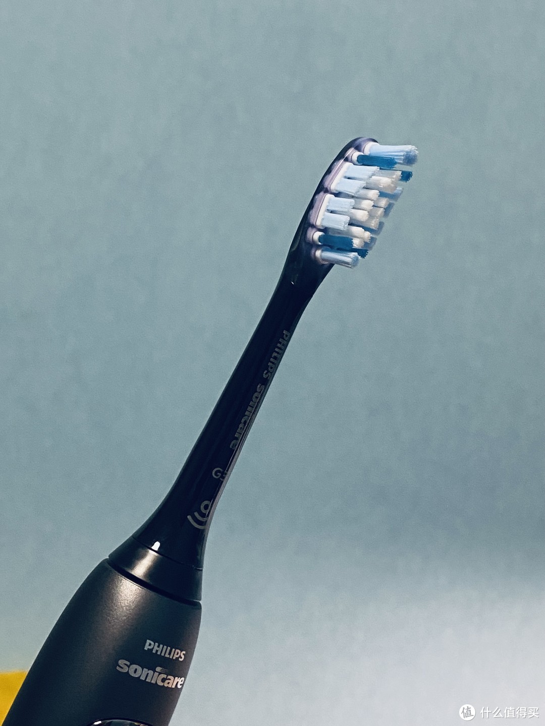 吃过根管治疗的苦，也用过8年电动牙刷，实测飞利浦钻石7系电动牙刷怎么样？