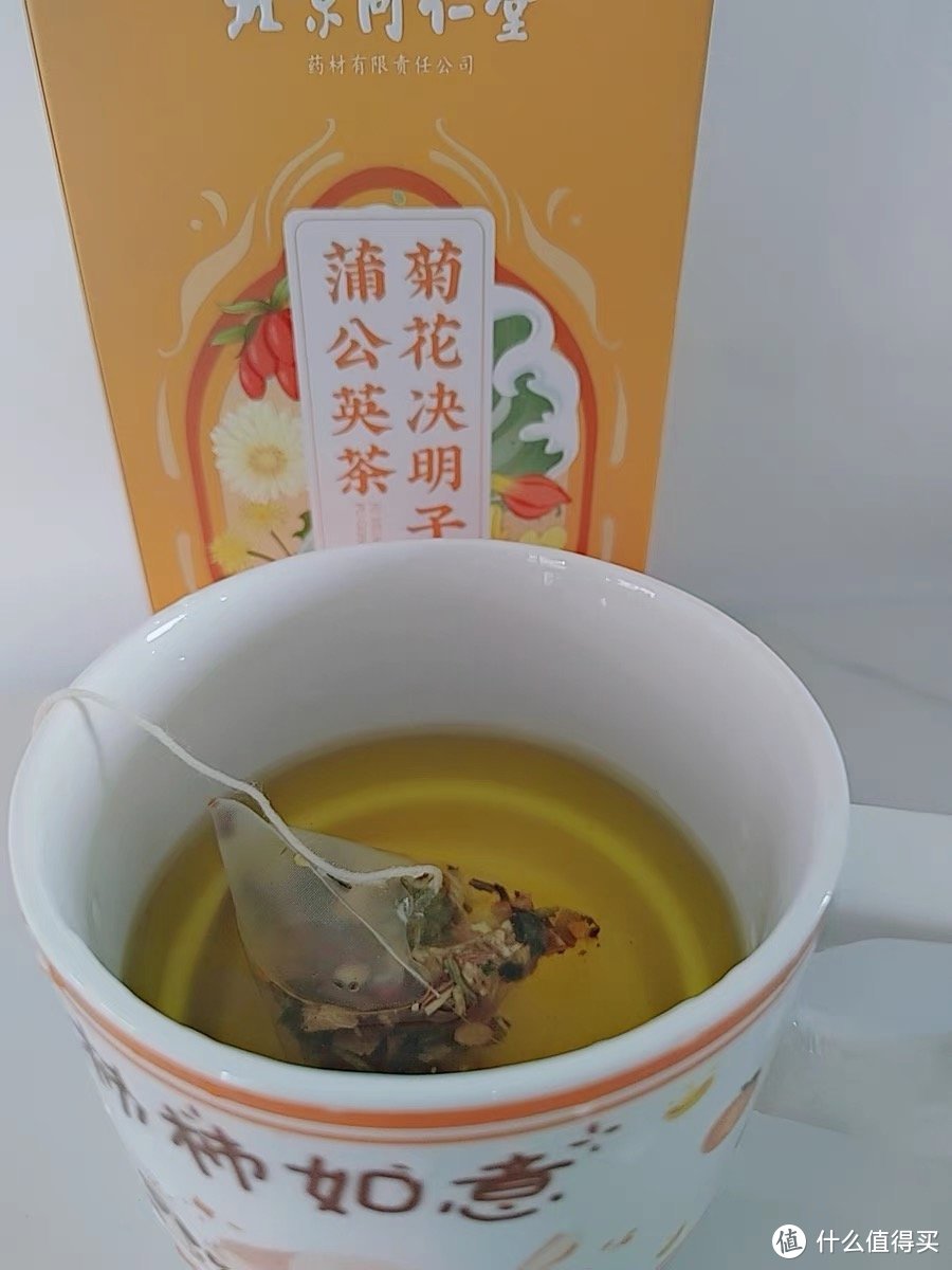 菊花枸杞决明子茶，清热解毒，喝起来清香怡人