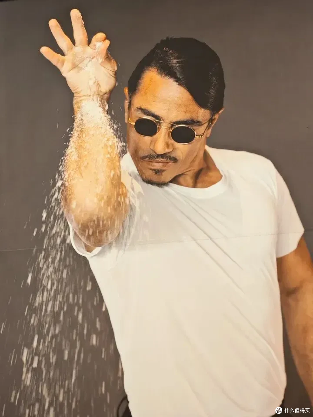 全世界最便宜的撒盐哥餐厅,我去连吃了两天!是噱头撒盐,还是人间美味?