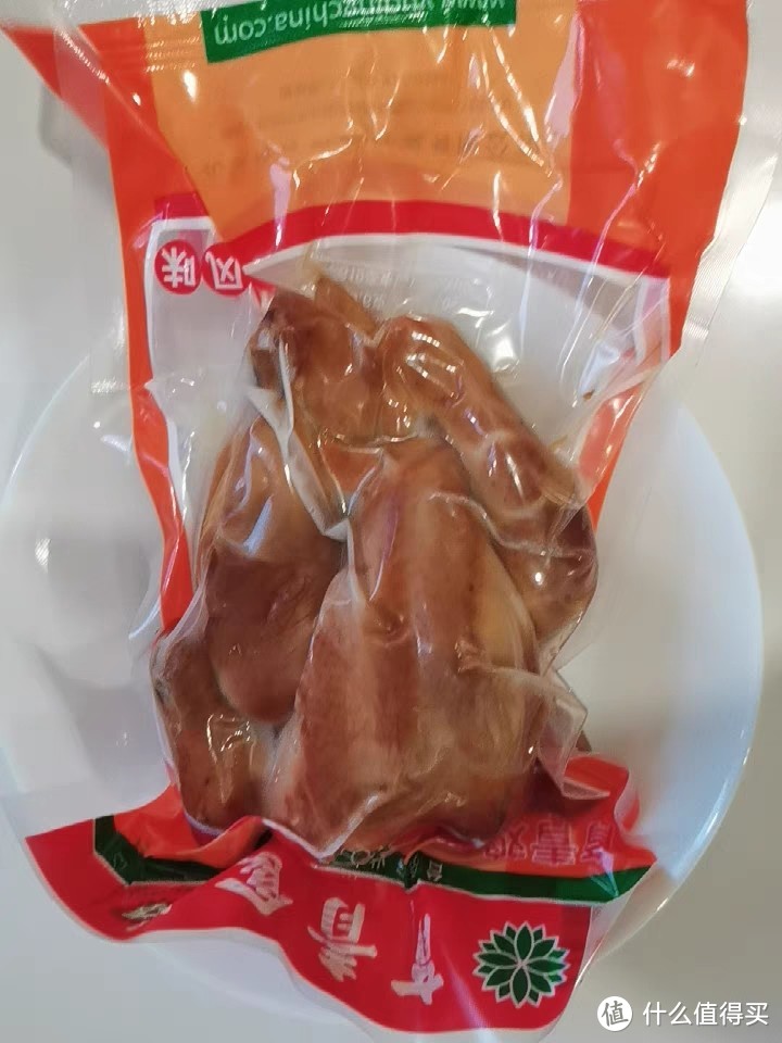 育青鸡台湾烧鸡：手撕鸡肉的新定义