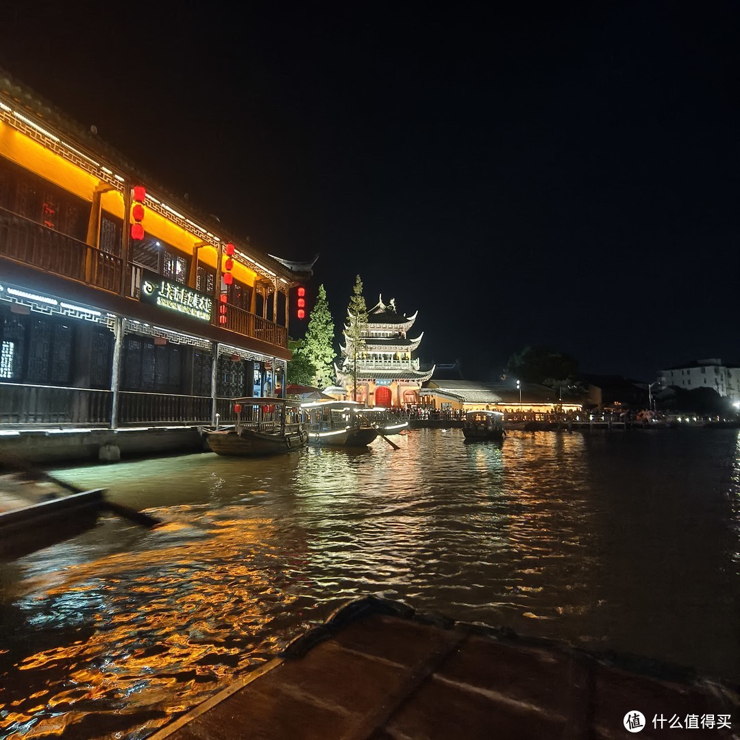 国庆朱家角夜游水乡：领略古镇风情，沉醉于灯火辉煌