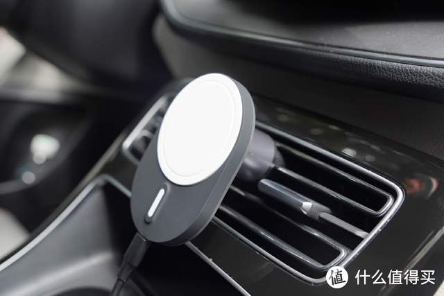 MagSafe 认证，车内的原装充电体验，绿联车载磁吸无线充评测