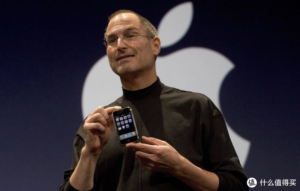 缔造iphone手机的苹果创始人乔布斯先生可以说是世界公认的智能手机