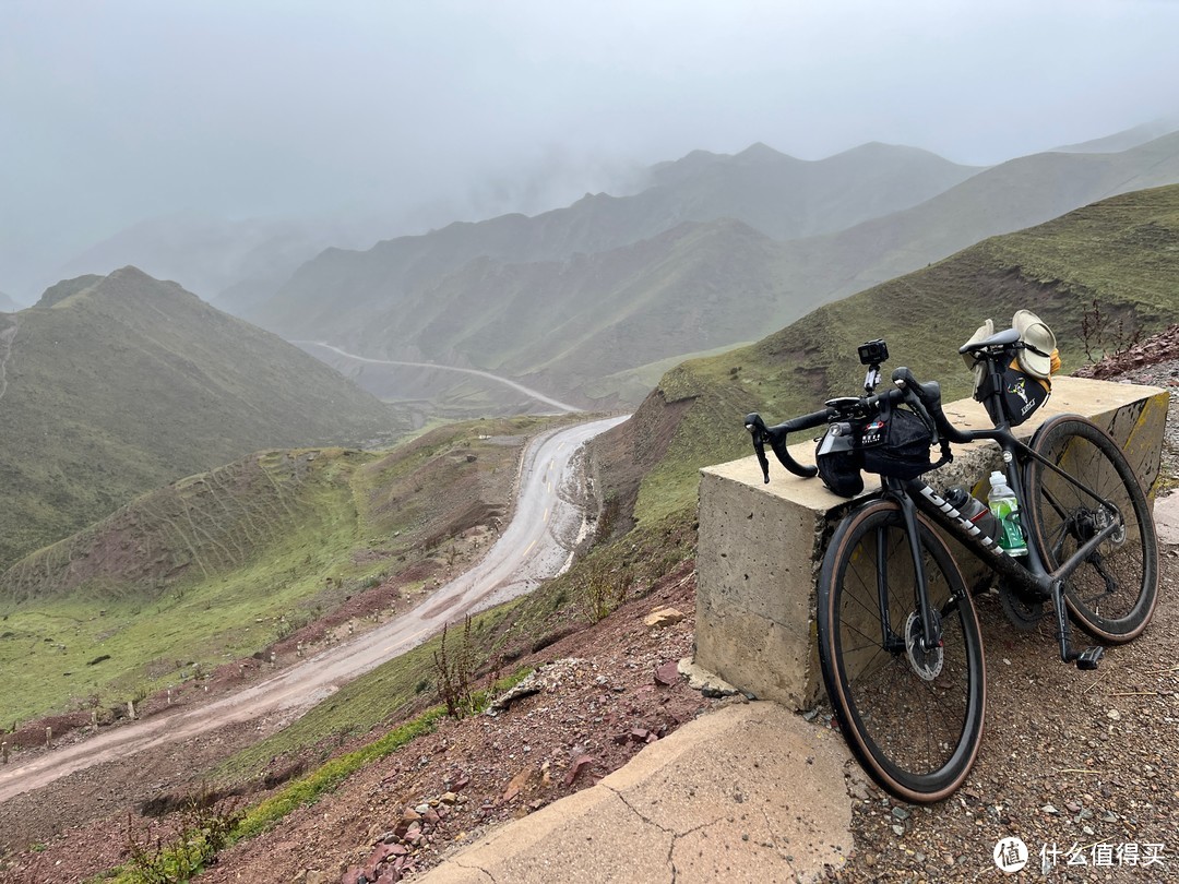 骑行穿越洛克之路，10天爬升15000米从甘南到川西