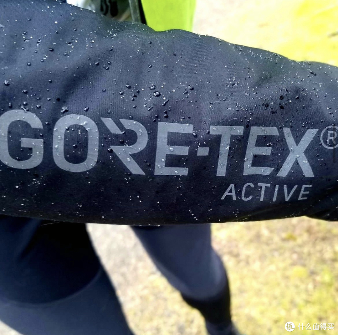 买GTX冲锋衣，咋能不了解各型号GORE- TEX面料有什么不同？答案全在这里
