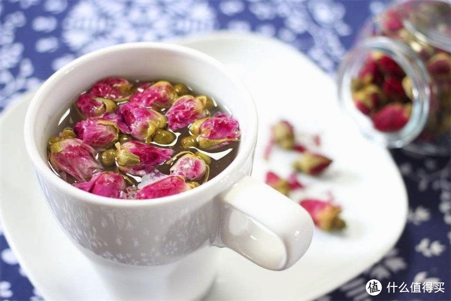玫瑰花茶是个好东西，女性朋友经常喝一点，或能收获4个好处