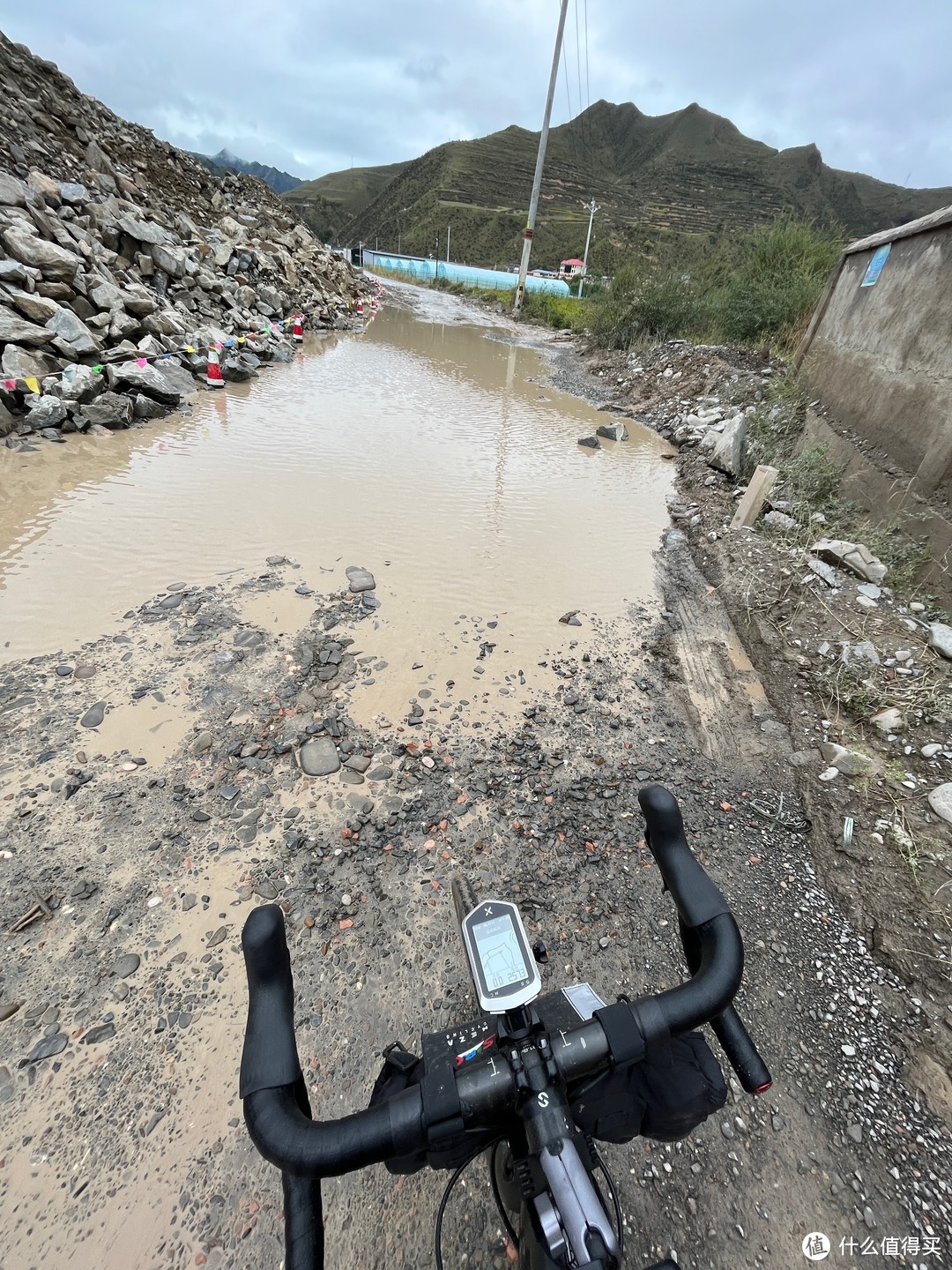 骑行穿越洛克之路，10天爬升15000米从甘南到川西