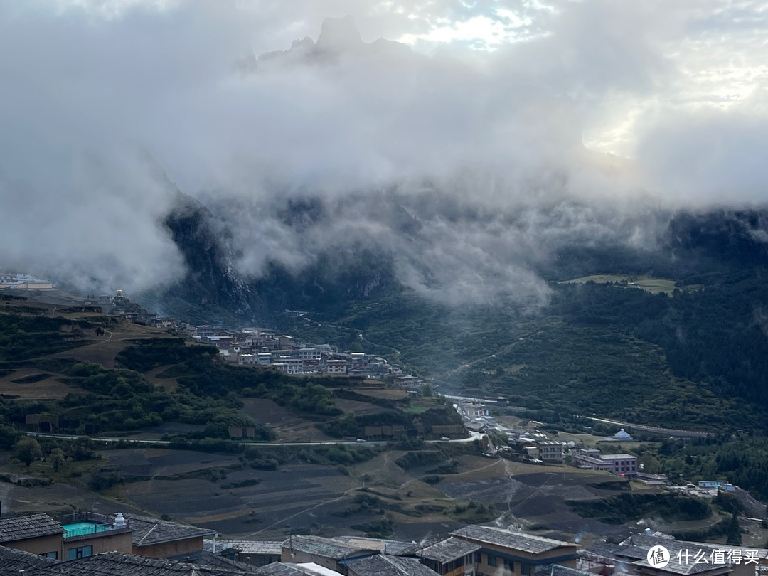 骑行穿越洛克之路，10天爬升15000米从甘南到川西