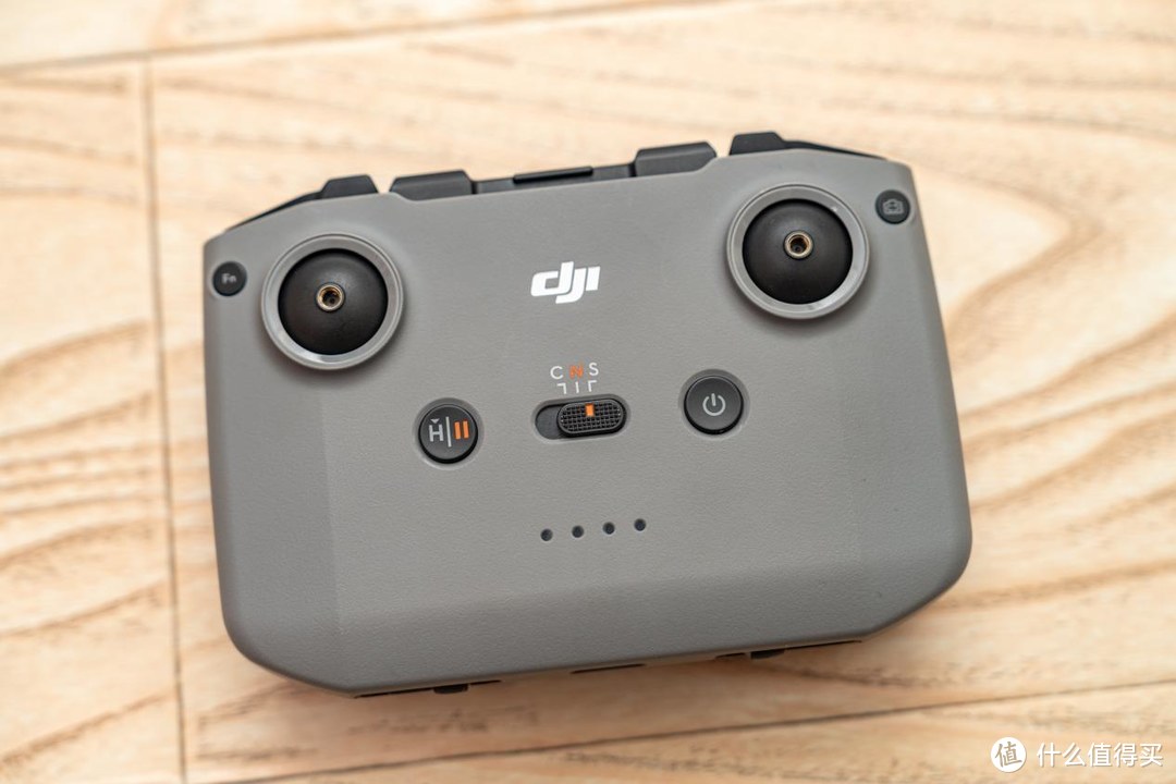 八折入手大疆 DJI mini4Pro无人机，瞬间卖了 mini3Pro，分享一些不错的配件