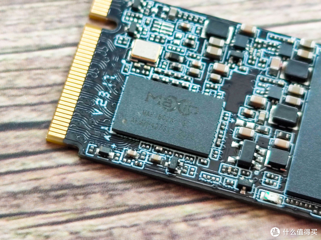 零刻小主机升级 国产高性价比 PCIe4.0 SSD 台电疾霆NP700