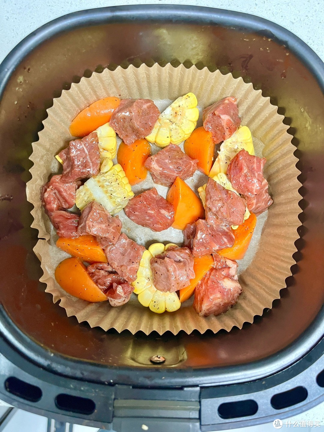 空气炸锅牛肉菜谱有很多种，这里给您提供一个简单的空气炸锅牛肉卷的做法