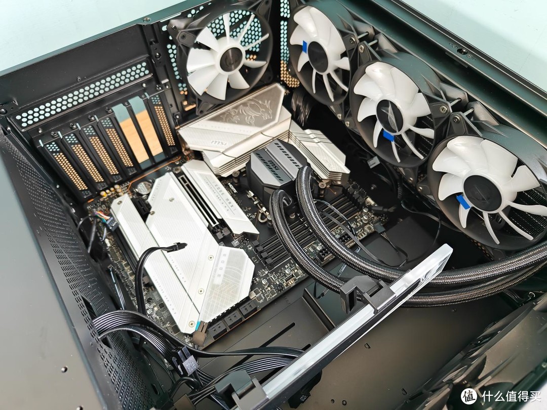 英特尔14代CPU发布，个人首发i9-14900K实测结果新鲜出炉，微星新主板助力起飞