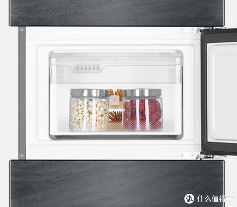 海尔三开门风冷智能冰箱，让你的食材新鲜又省钱!