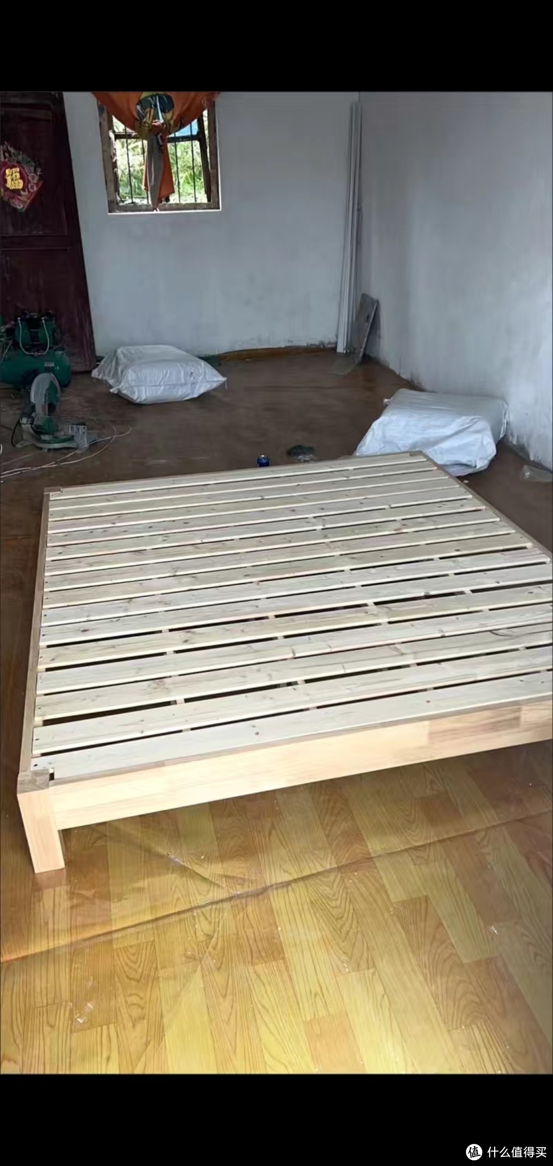 实木床无床头：简约设计，打造温馨卧室