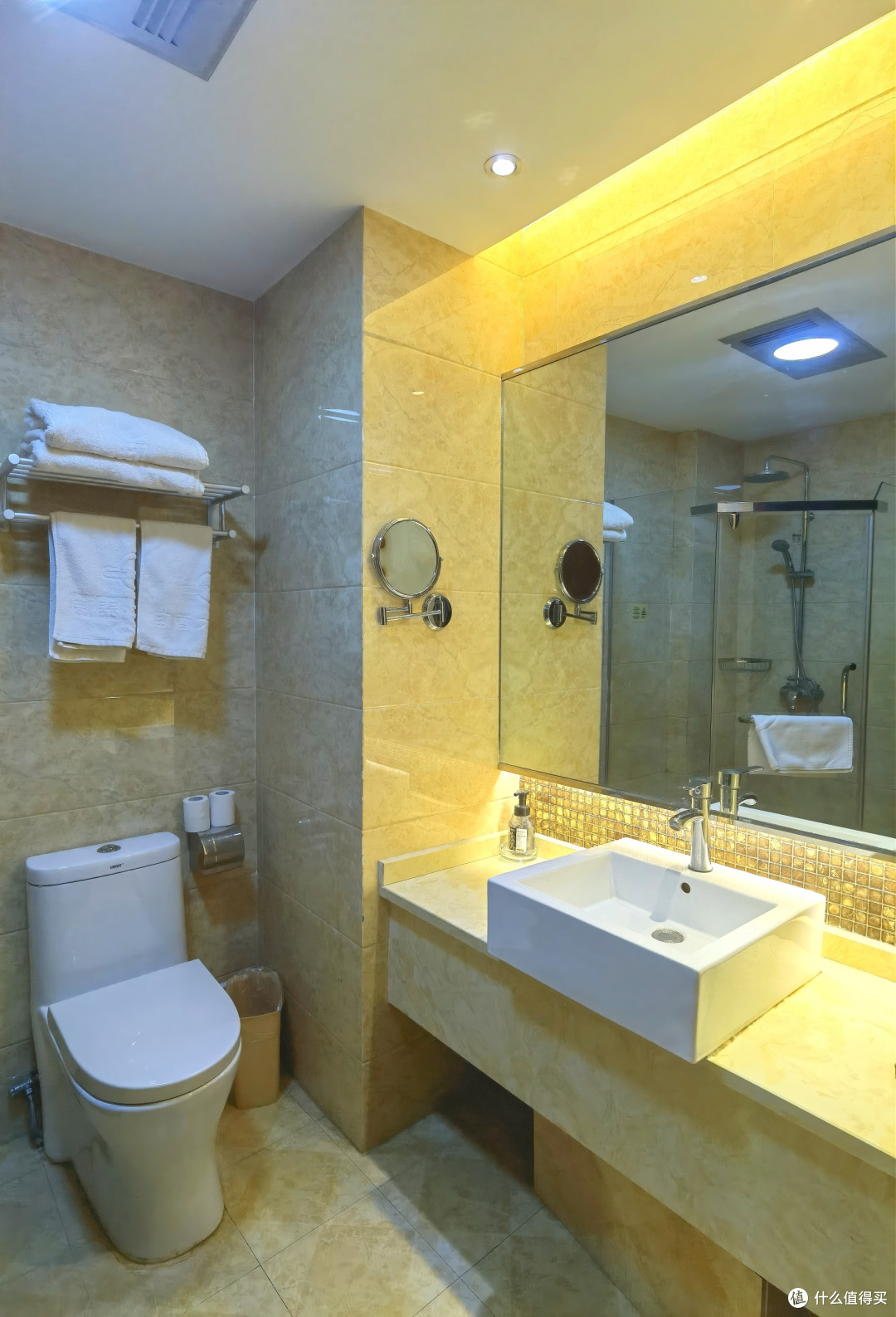 taverns 篇四百五十五:青甘大环线复盘7515篇39:敦煌·新泰大酒店