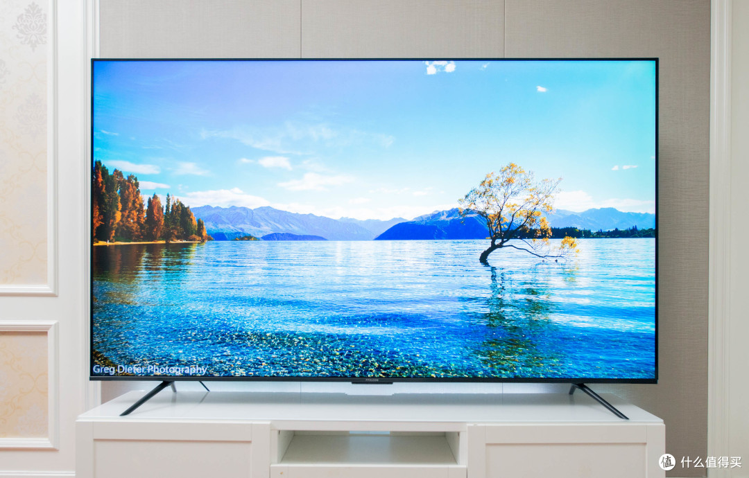 深度体验年轻人新家的标配,雷鸟85英寸24款鹤6电视