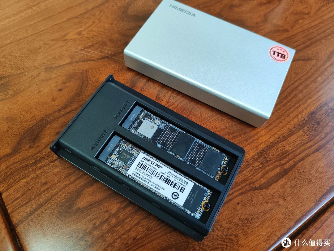 独家双盘位可扩展SSD！云存宝C2网络移动硬盘，分享照片从此简单