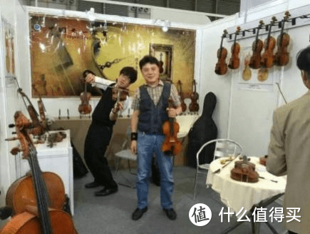 Violin maker - WangYiHuan 提琴制作师——王艺寰