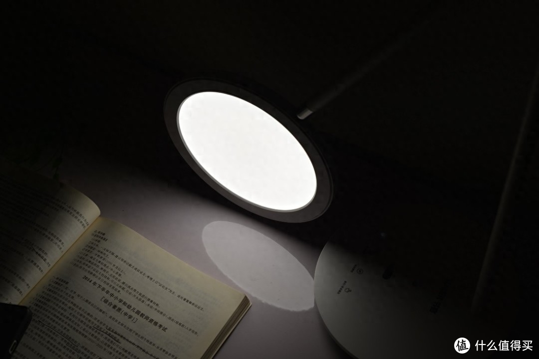台灯也玩堆料，这款台灯还有黑科技加持-书客护眼灯L1体验分享