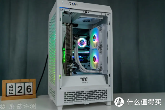 轻松塞进一张RTX4090，散热还十分优秀，Tt（Thermaltake）The Tower 200白色Mini迷你机箱 评测