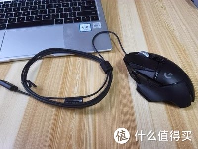 一出手就赢了！罗技 G502 Hero 电竞鼠标堪称绝唱!