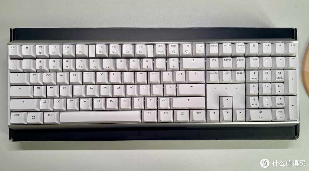 佣有这样的键盘，你几点回家。樱桃 CHEERY MX3.0S RGB 有线 白色 红轴