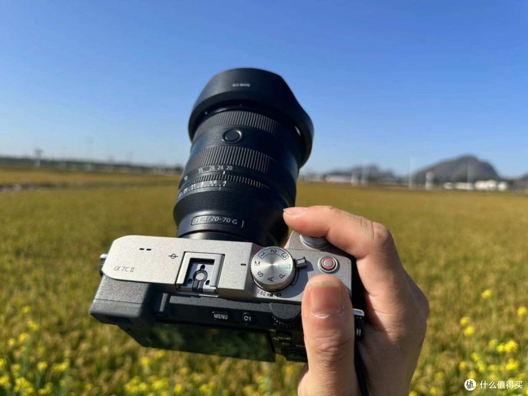 索尼全画幅机身安排好了，镜头怎么选？新入坑的摄影爱好者双十一买它准错不了