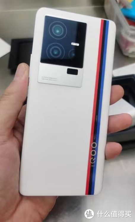双11游戏党换机想买个iQOO 11S，4000元的预算这一款手机适合吗？