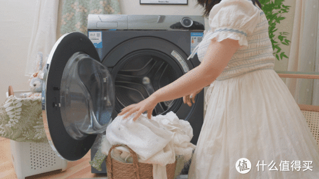 原来换了一台洗衣机，真的可以实现洗衣更快更干净！解锁海尔精华洗176plus直驱超薄洗烘一体机洗衣体验