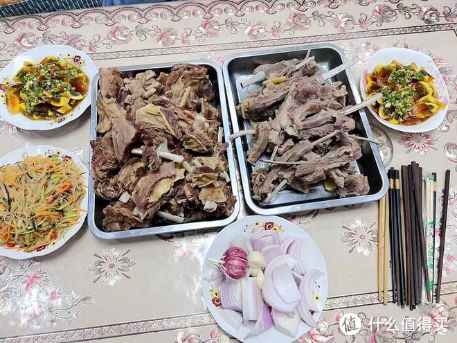看，新疆人平时就是这么吃羊肉！