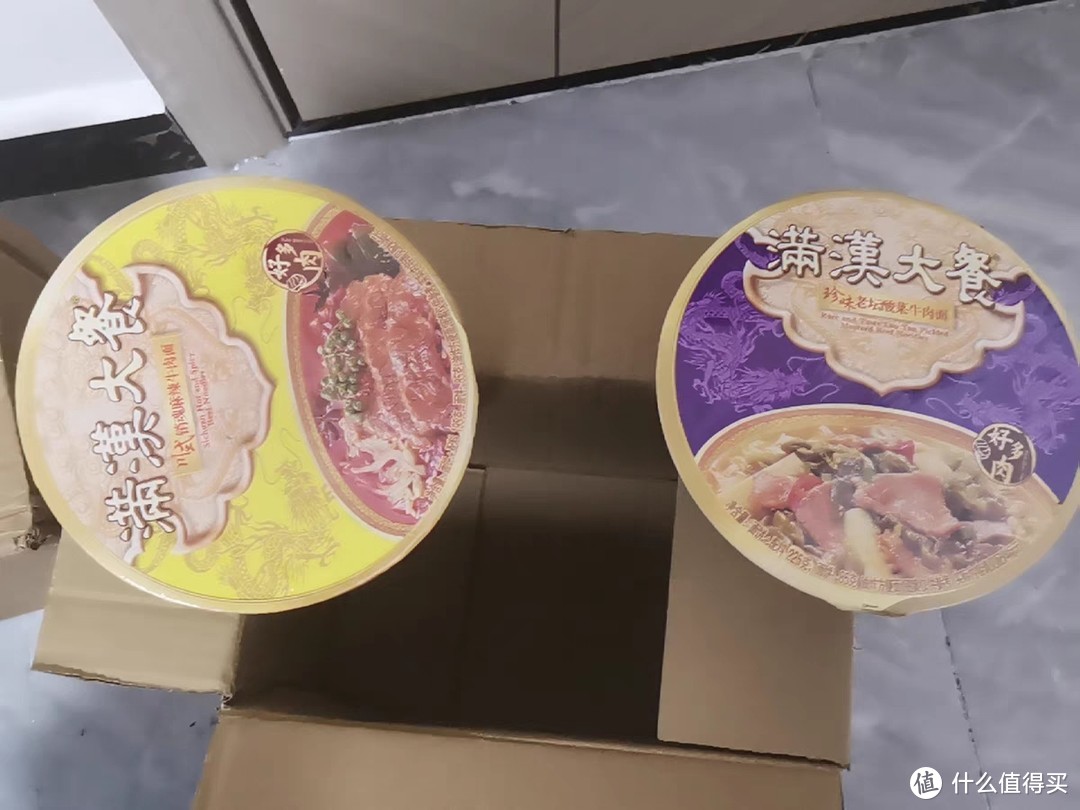 统一满汉大餐方便面：台式半筋半肉牛肉面与胡椒猪肚鸡速食泡面的独特魅力