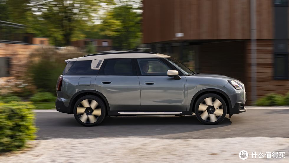 2025 款宝马 MINI Countryman SE All4，让生活更美好