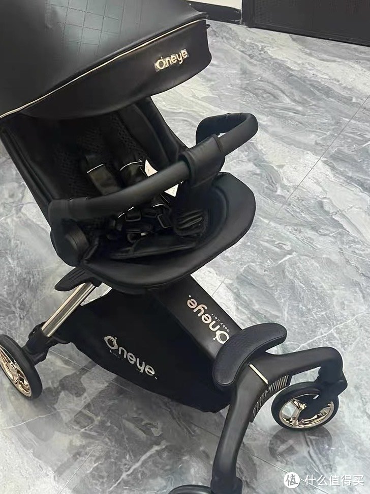 婴儿推车：让宝宝的出行更加安心与舒适