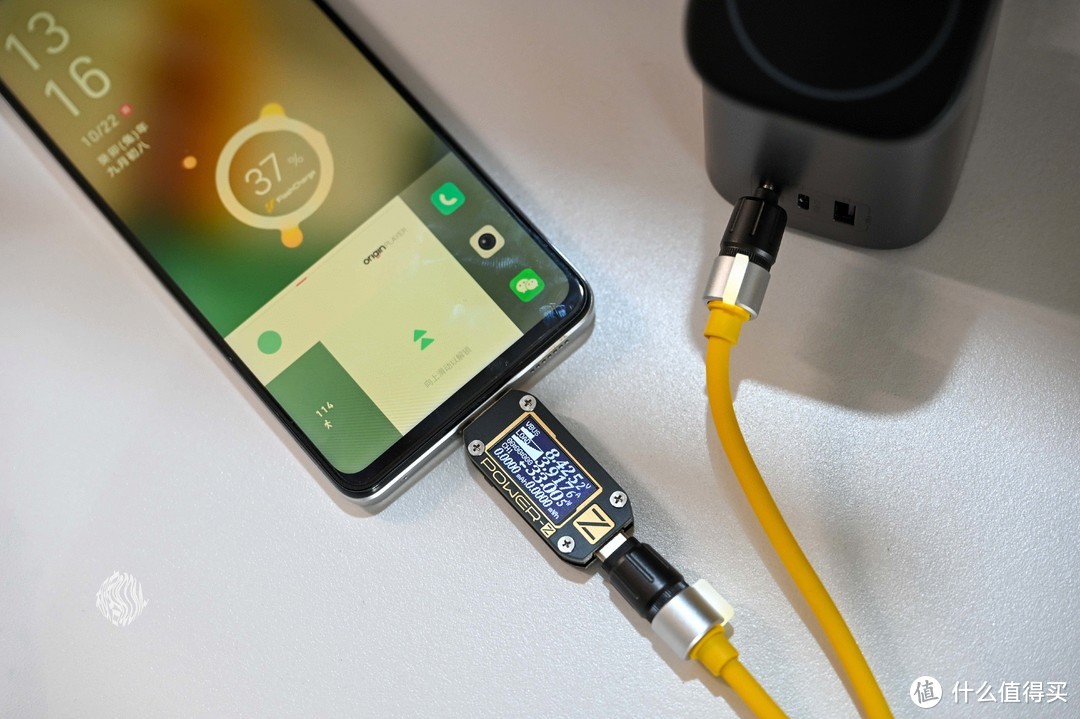iPhone秒变时钟！绿联100W二合一氮化镓充电站使用评测