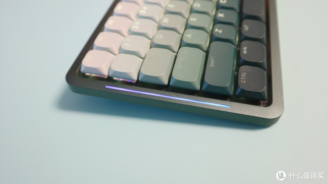 内外兼修 实力强劲，新贵SK01矮轴三模机械键盘体验